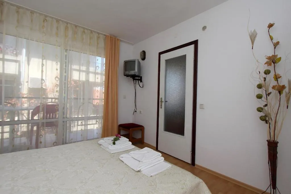 Family Hotel Verona Созополь