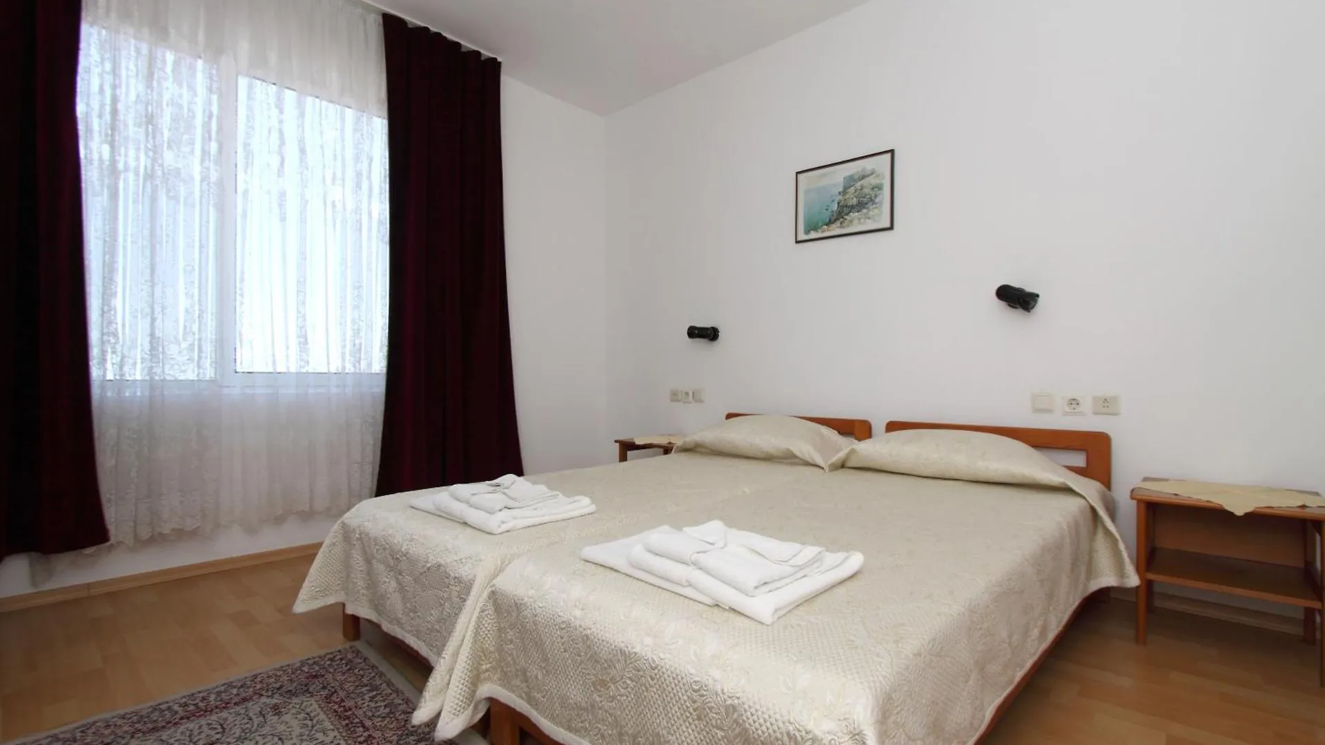 Family Hotel Verona Созополь